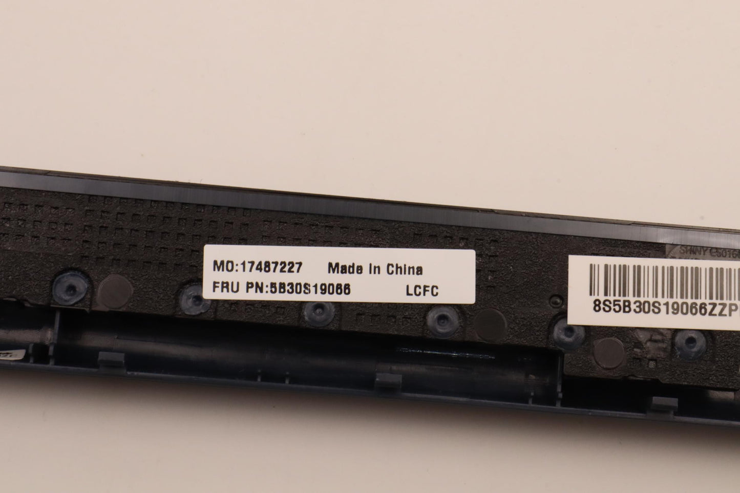 Lenovo Bezel Lcd Bezel L 82Sf Ab - 5B30S19066