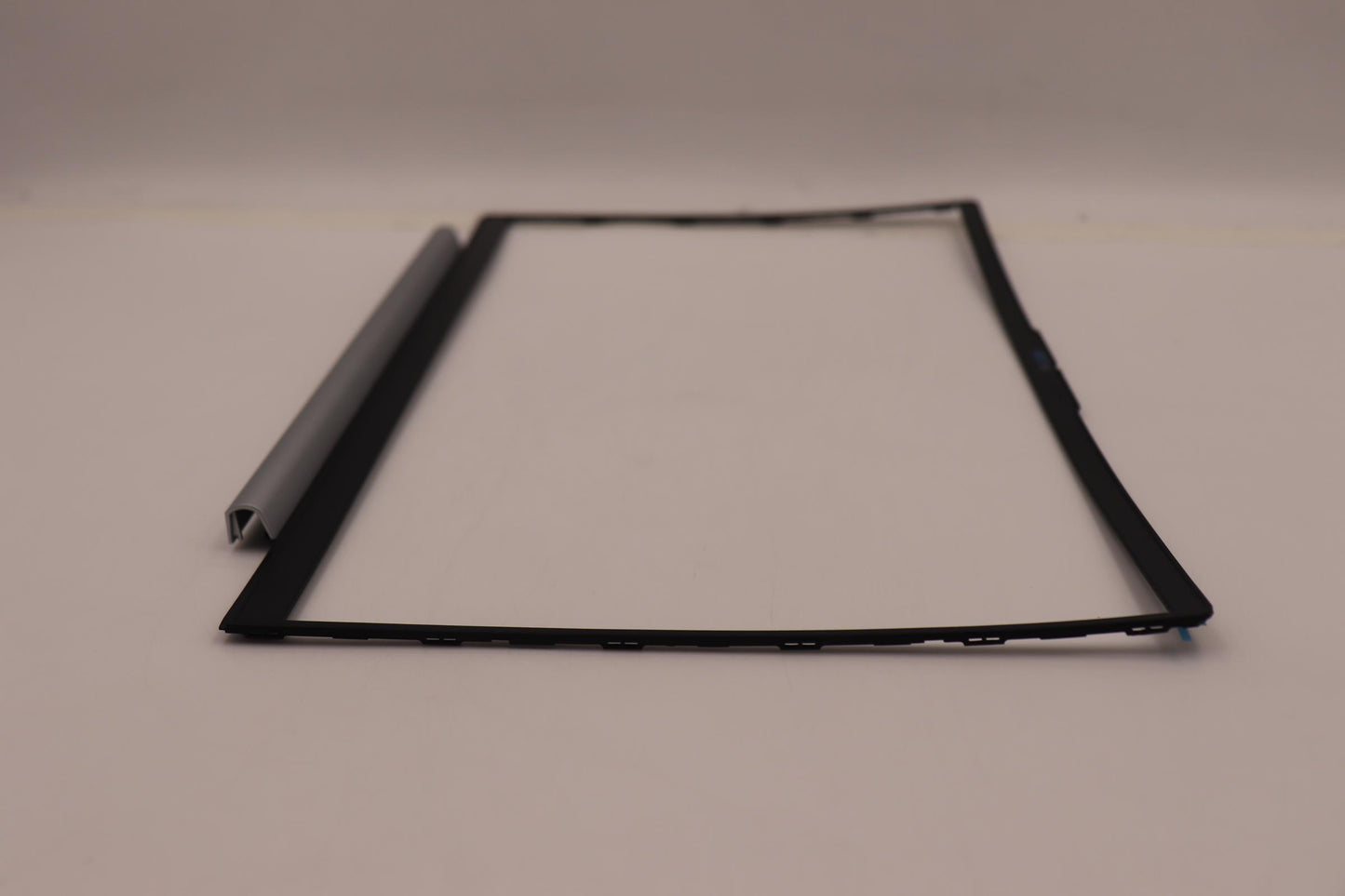 Lenovo Bezel Lcd Bezel L 82Sf Metalcg - 5B30S19067