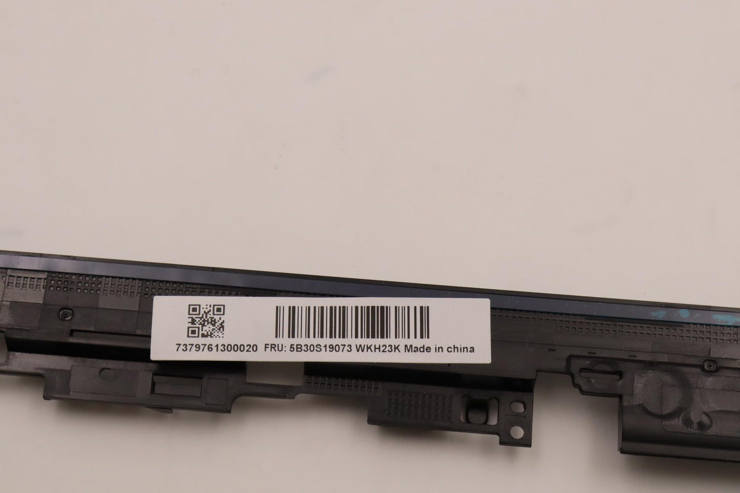 Lenovo Bezel Lcd Bezel C 82Sd 3.0T - 5B30S19073