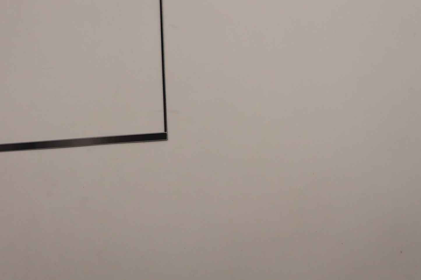 Lenovo Bezel Lcd Bezel L 82Tl Mlr Wta - 5B30S19087