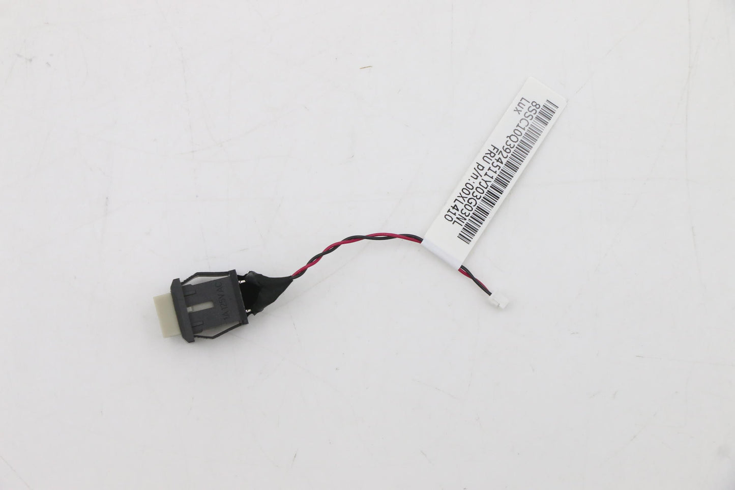Lenovo Cable Cable 23.8 C2 Switch - 5C10U58318