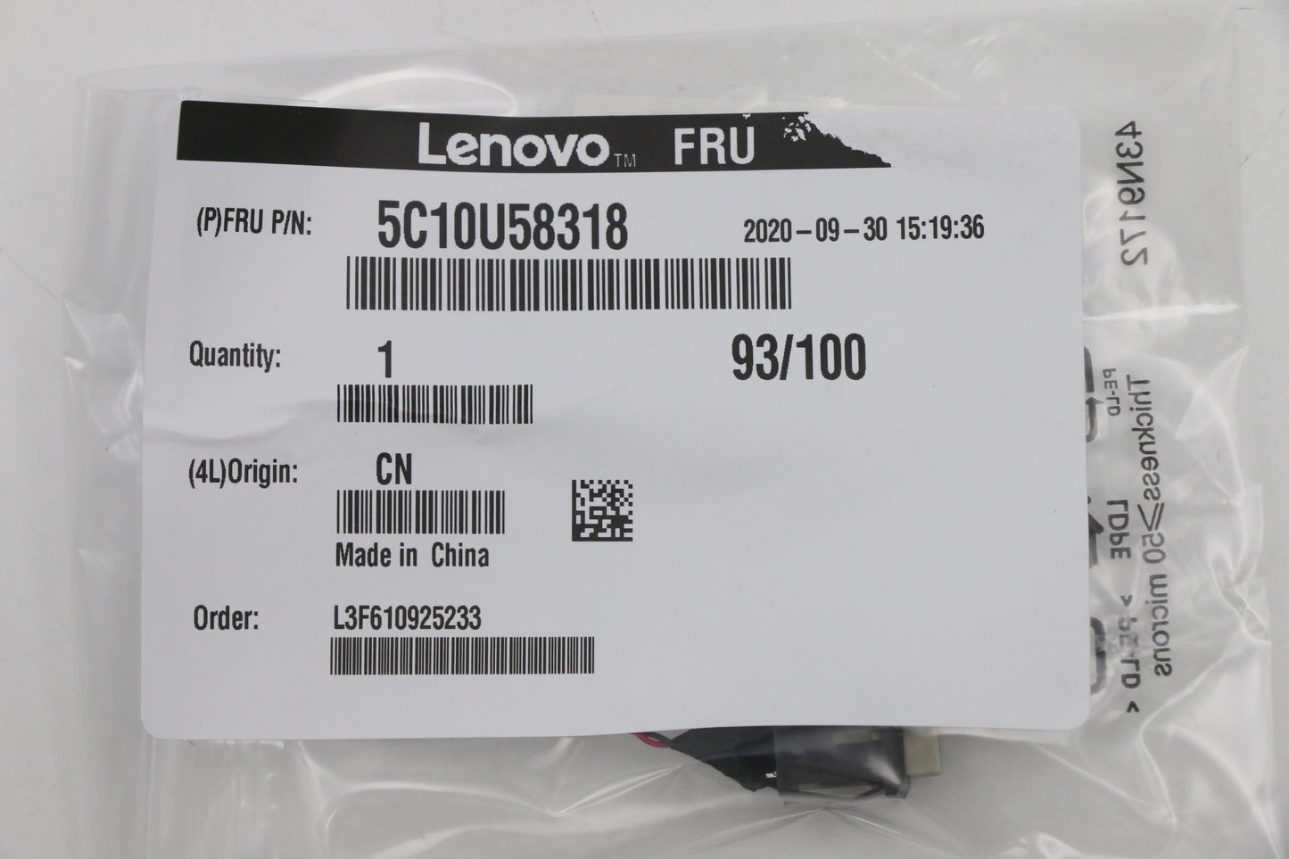Lenovo Cable Cable 23.8 C2 Switch - 5C10U58318