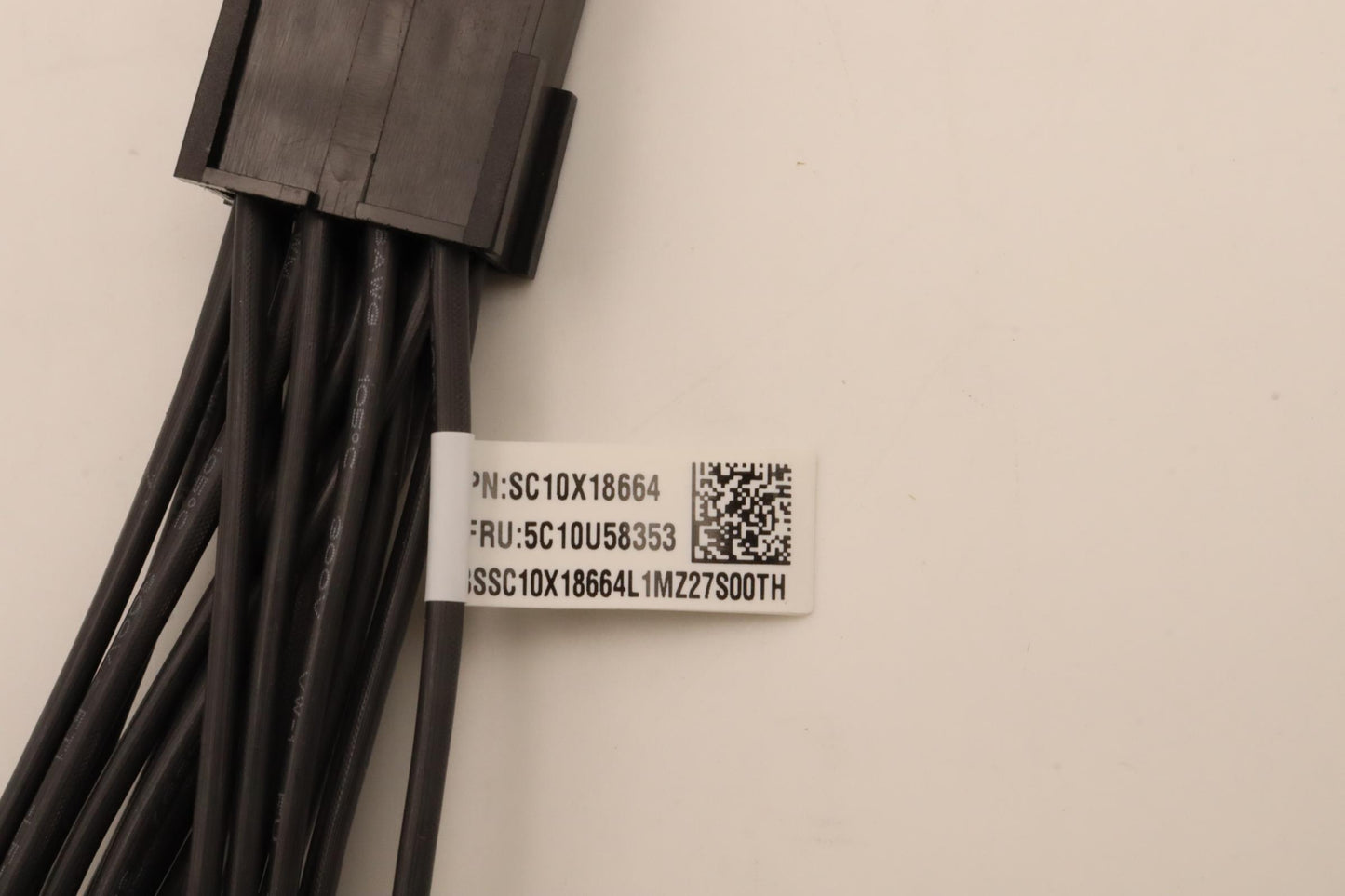 Lenovo Cable Fru,8Pin To 8+8Pin100Mm - 5C10U58353