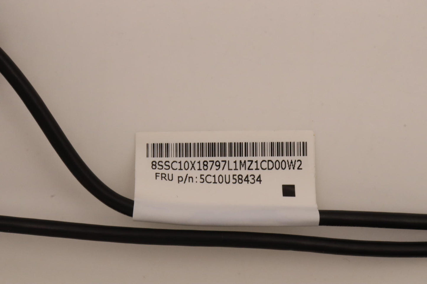 Lenovo Cable Fru 300Mm Rear Usb2 Hp C - 5C10U58434