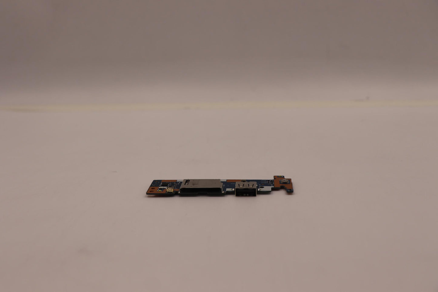 Lenovo Cardpop Usb Board L 82Qd - 5C50S25361