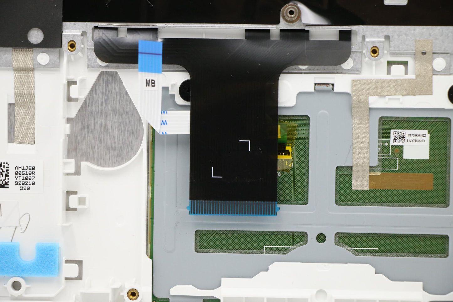 Lenovo Up Assembly W/Kb Nbl Wt Yog Uk - 5CB0L67196