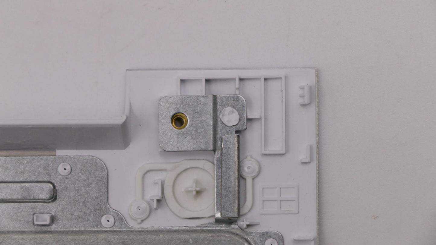 Lenovo Logic Upper Assembly Bl Wht Uk - 5CB0M31221