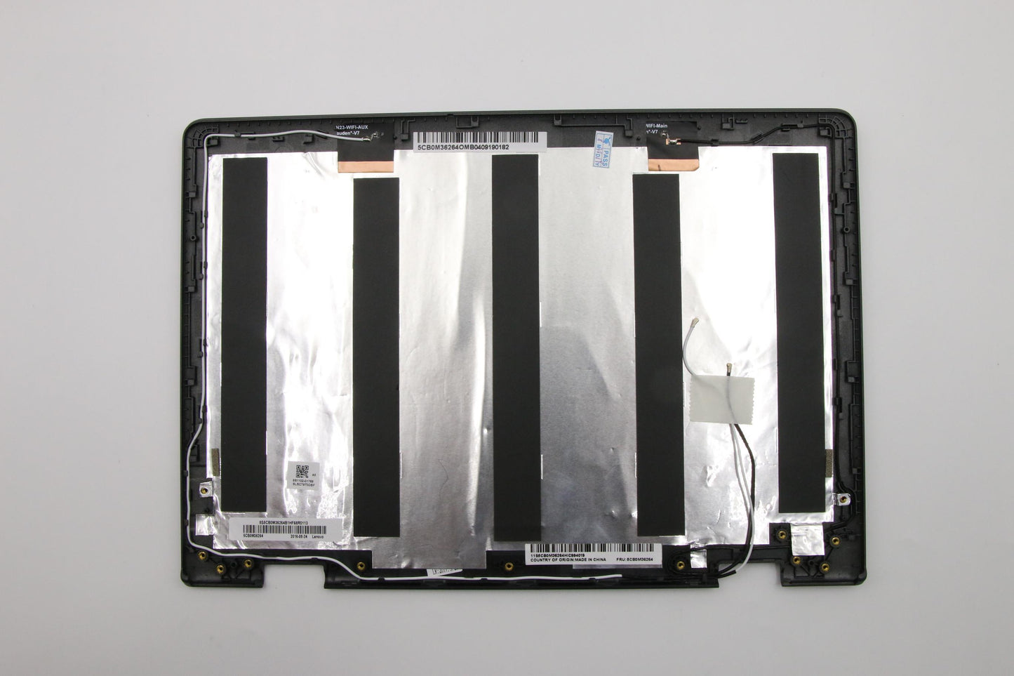 Lenovo Lcd Cover B 80U2 W/Antenna Bla - 5CB0M36264