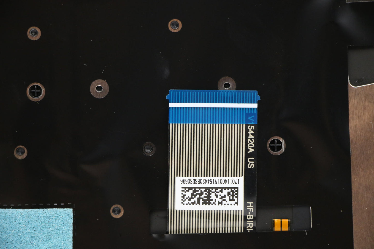 Lenovo Up Assembly W/Kb Bl Bk Ukr - 5CB0M54954