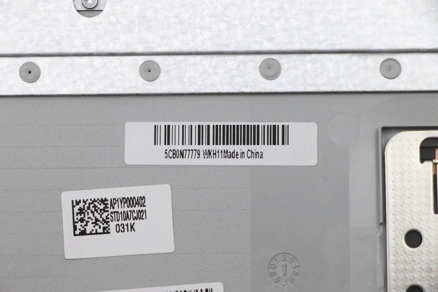 Lenovo Upper Case C 80Y9 Mgrnfpnblw/K - 5CB0N77779