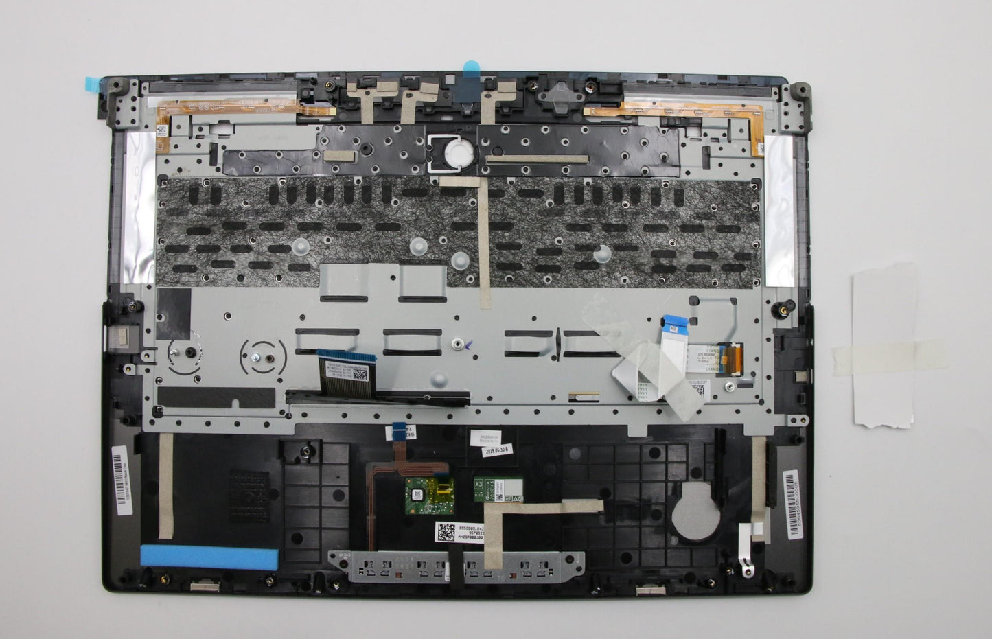 Lenovo Up Assy W/Tpkb Nordi - 5CB0S16437