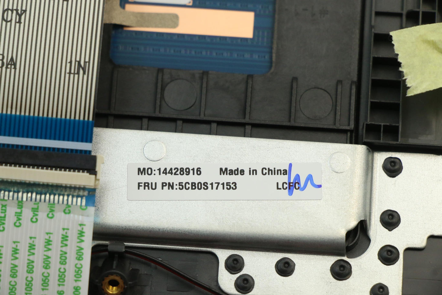 Lenovo Log Up Assy W/Kb Nfp G_Black N - 5CB0S17153
