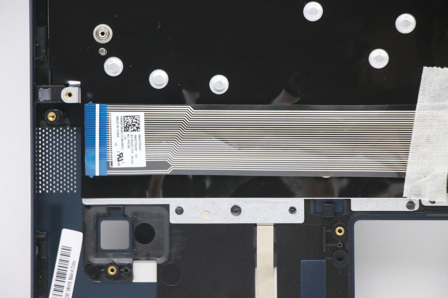 Lenovo Up Assy_Blu Fp W/Blkb Latin - 5CB0S17295