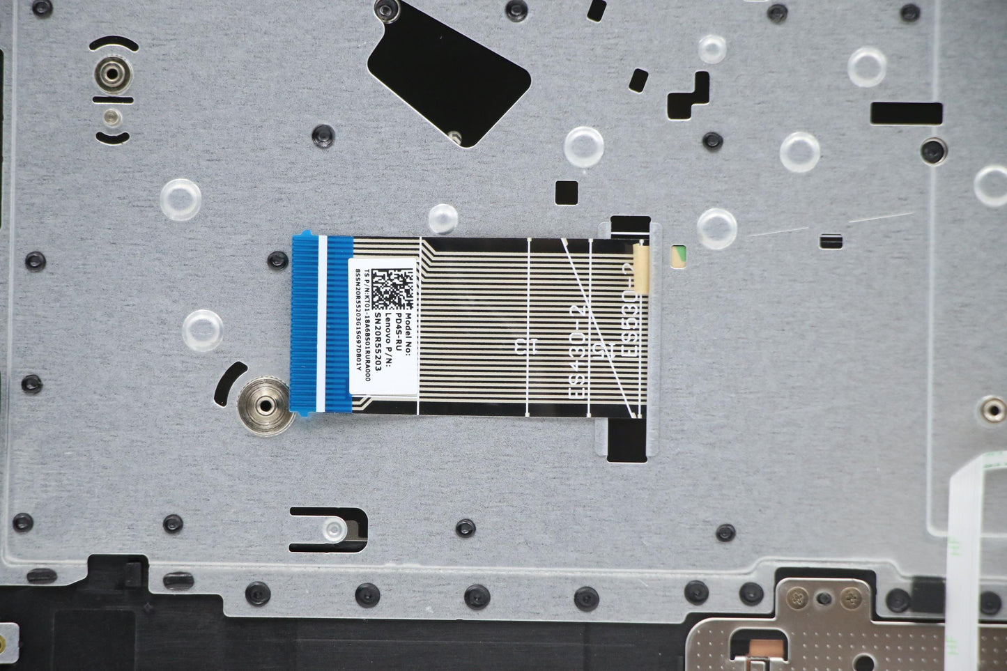 Lenovo Up Assy Pl_Blk Nfp W/Nblkb Rus - 5CB0S17418