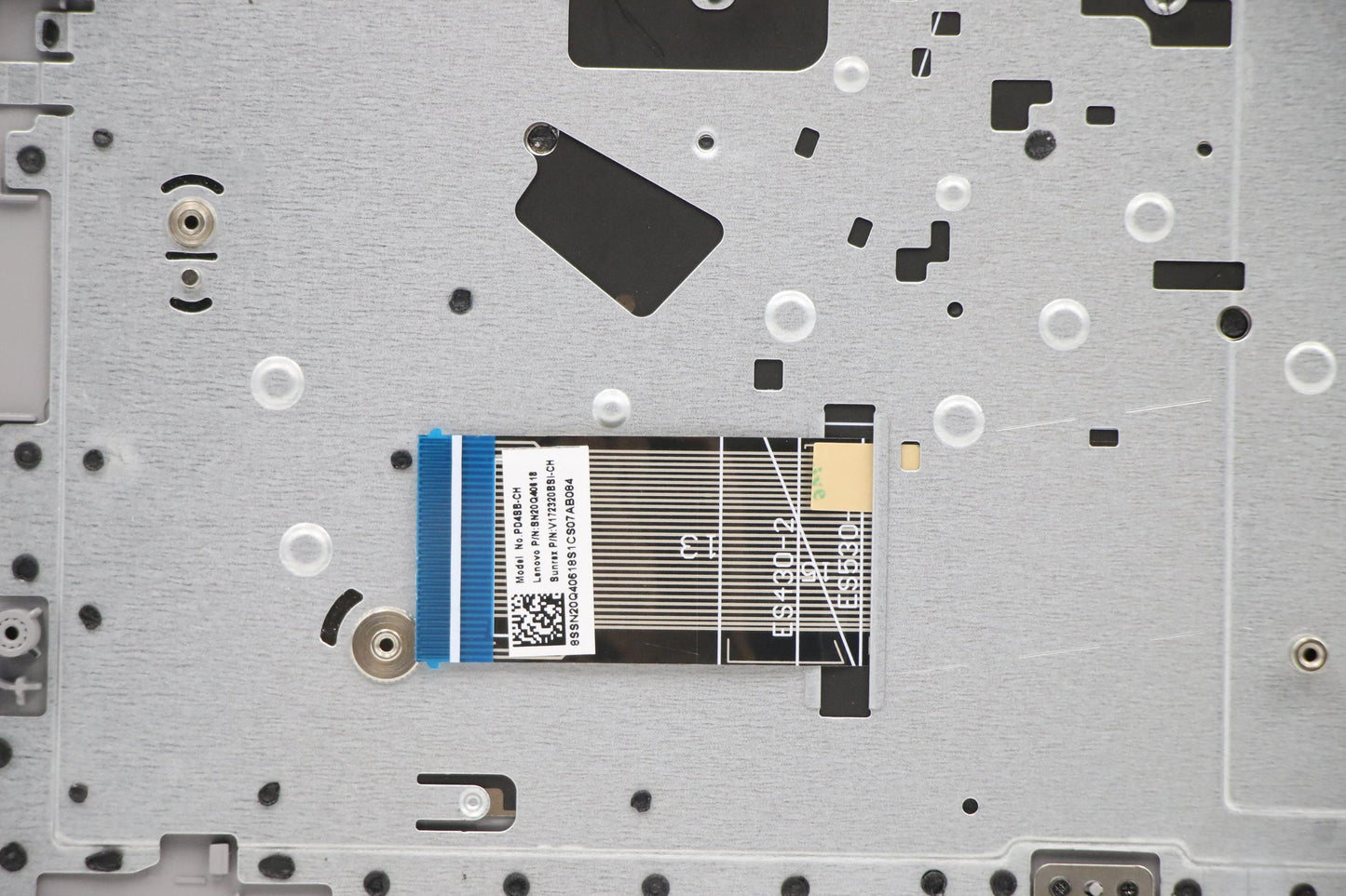 Lenovo Up Assy Pl_Gry Nfp W/Blkb T-Ch - 5CB0S17480