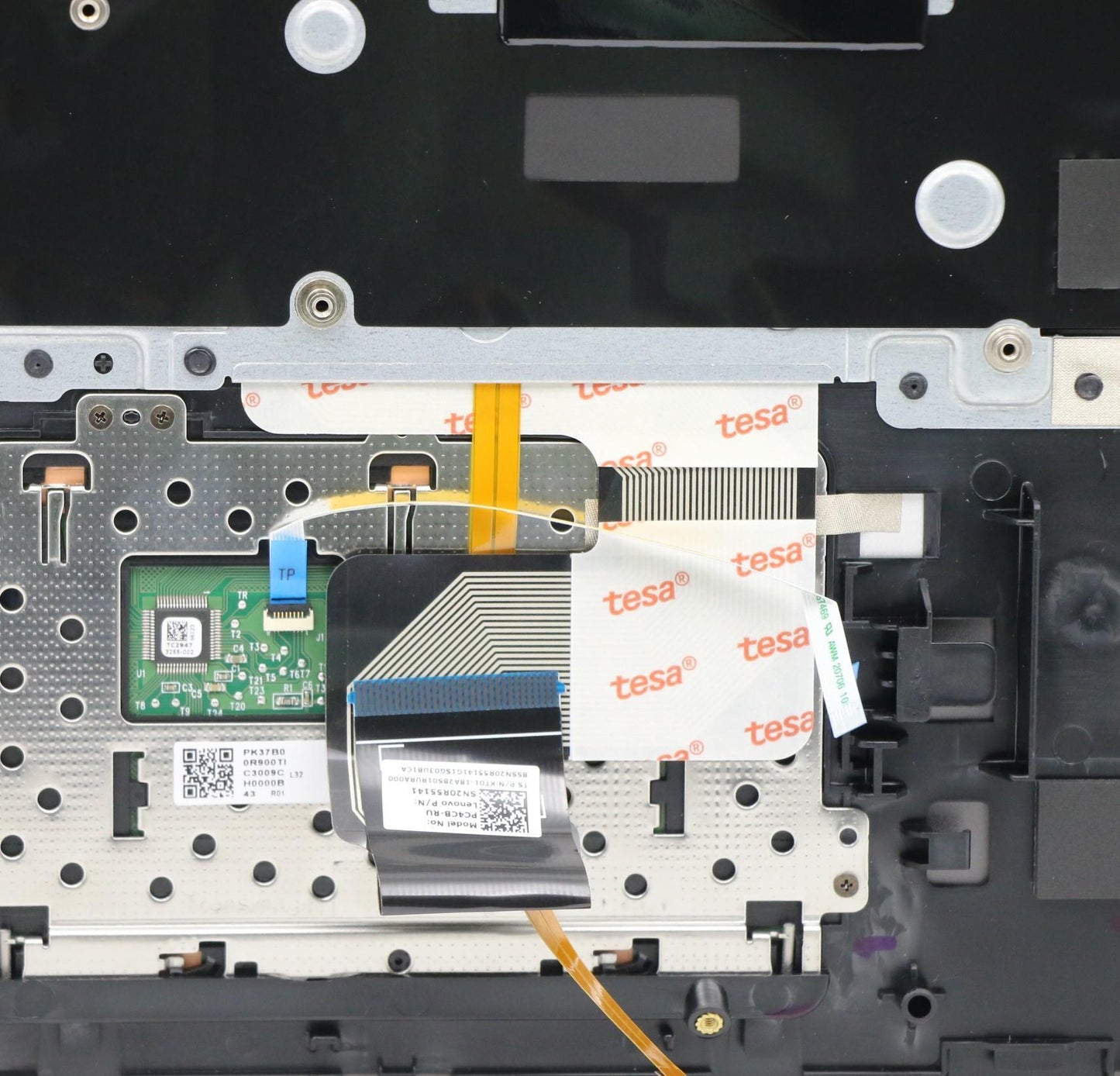 Lenovo Up Assy_Blk Fp W/Blkb Rus - 5CB0S17581