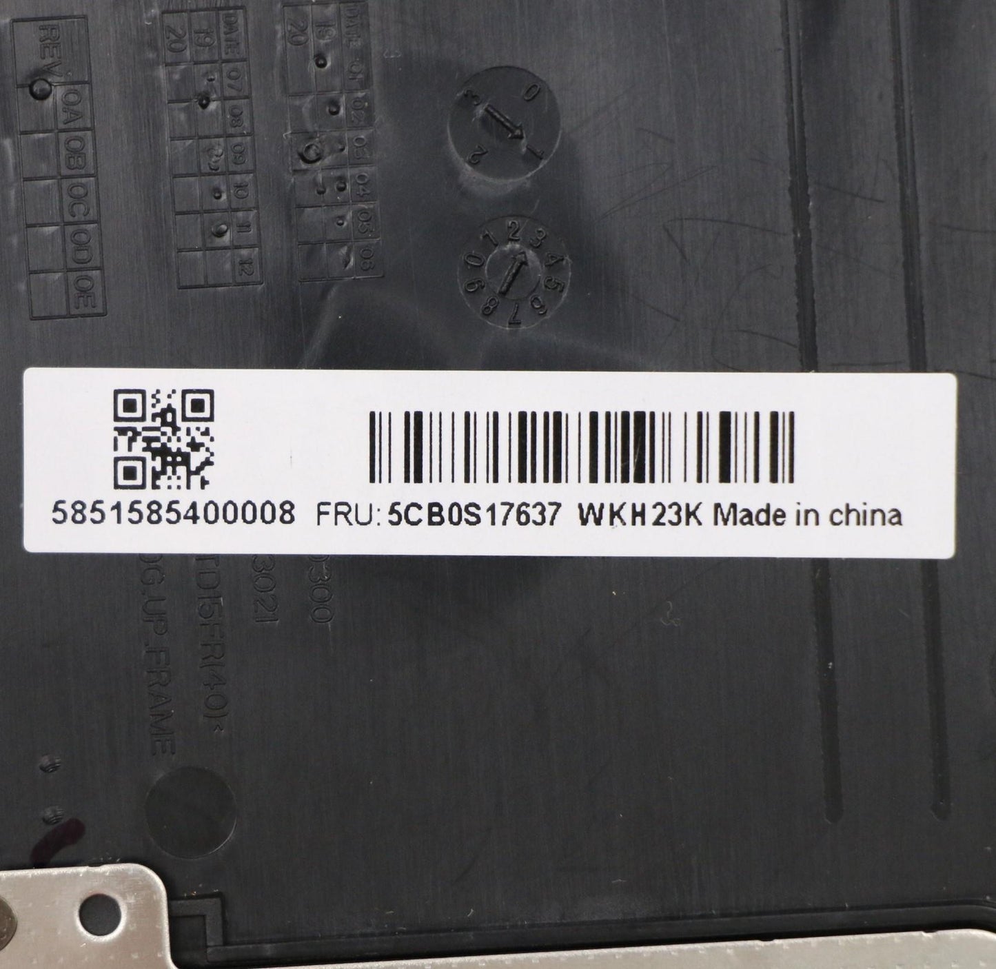 Lenovo Up Assy_Blk Nfp W/Blkb Ukr - 5CB0S17637