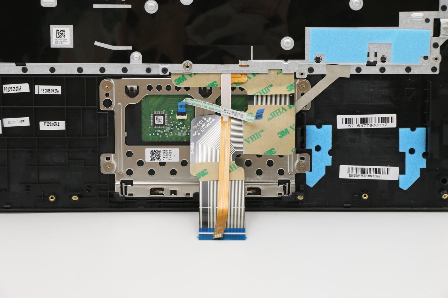 Lenovo Up Assy Black W/Blkb_Us - 5CB0S18492