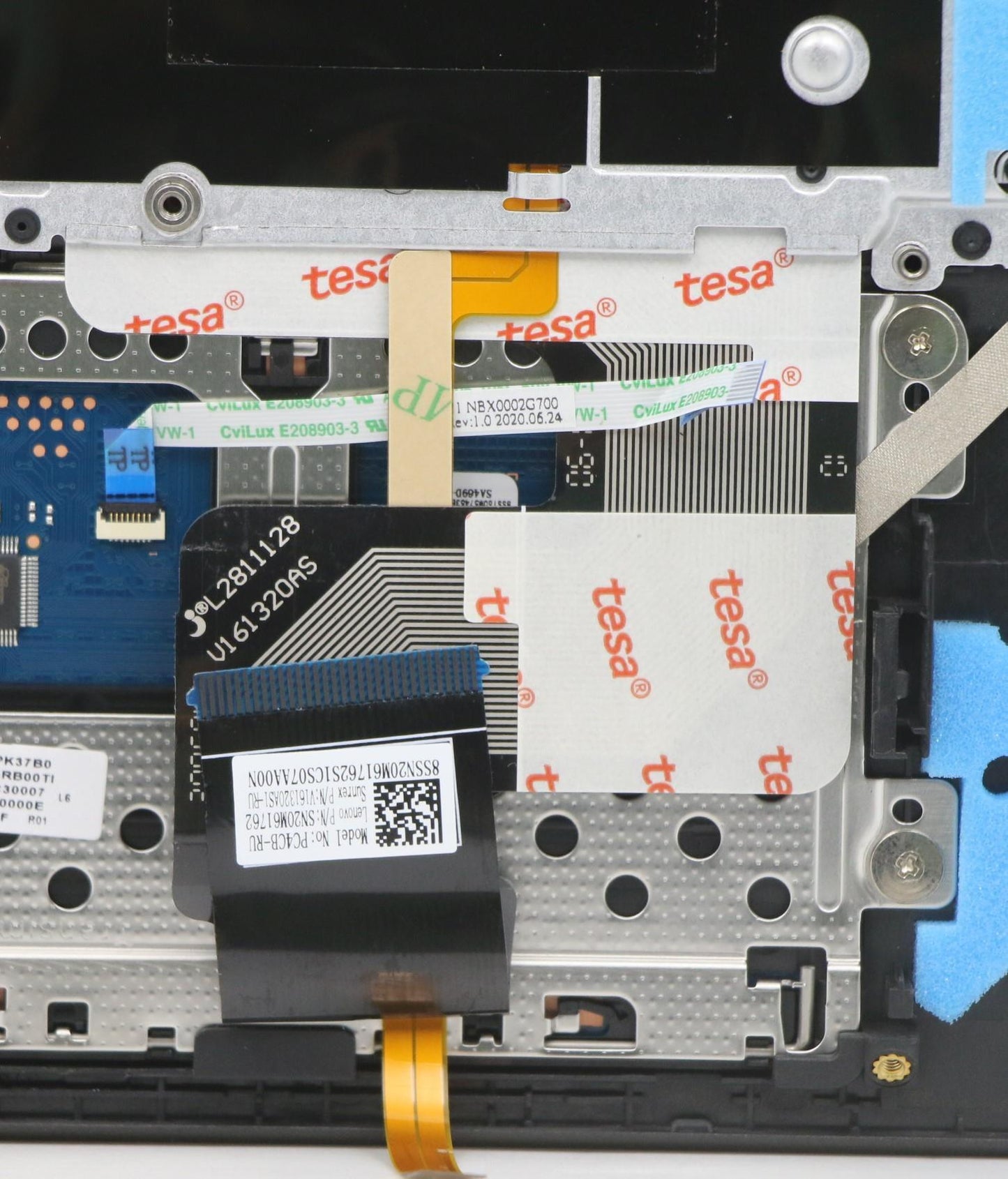 Lenovo Up Assy Black W/Blkb_Rus - 5CB0S18497