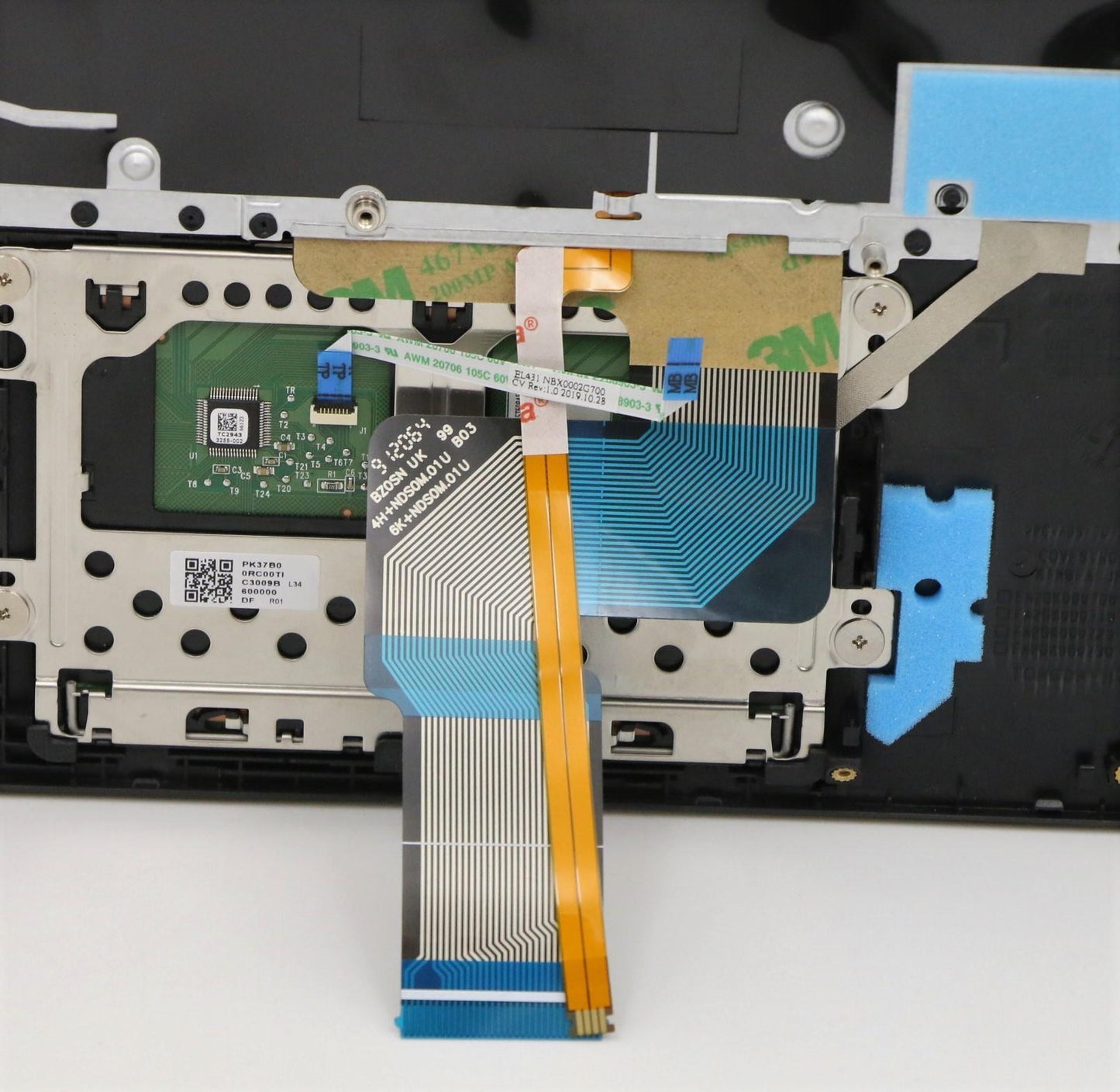 Lenovo Up Assy Black W/Blkb_Latin - 5CB0S18507