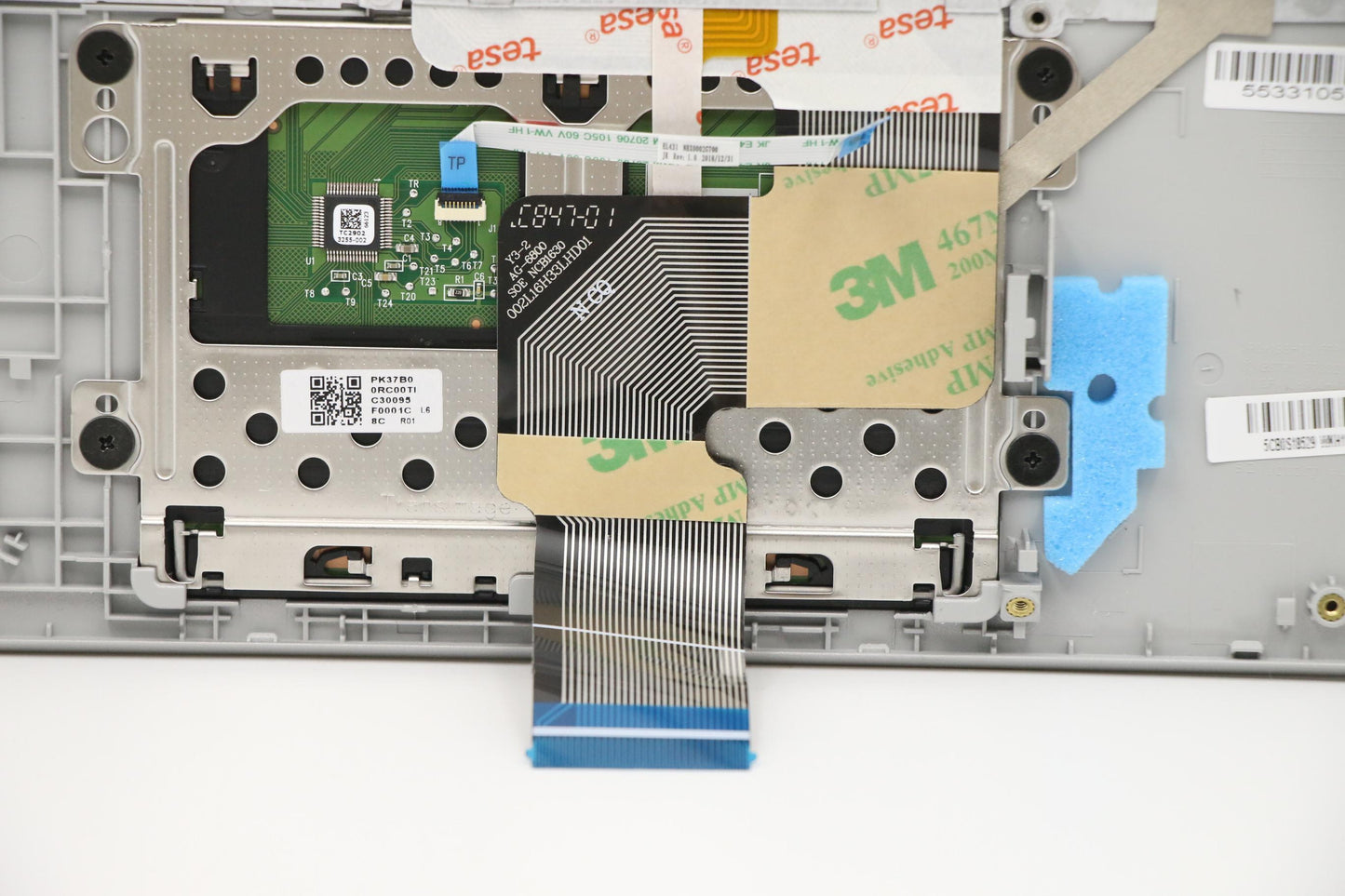Lenovo Up Assy Grey W/Blkb_Rus - 5CB0S18529
