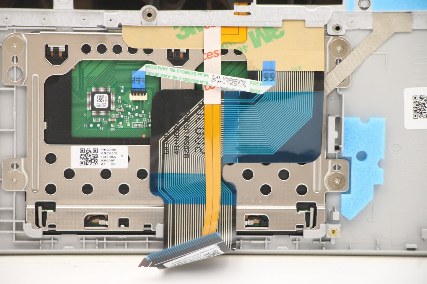 Lenovo Up Assy Grey W/Blkb_Ukr - 5CB0S18554