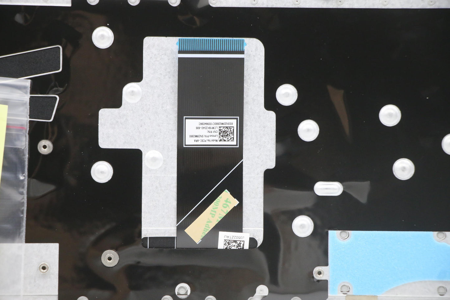 Lenovo Up Assy Gry W/Nblkb_Ar-E - 5CB0S18666