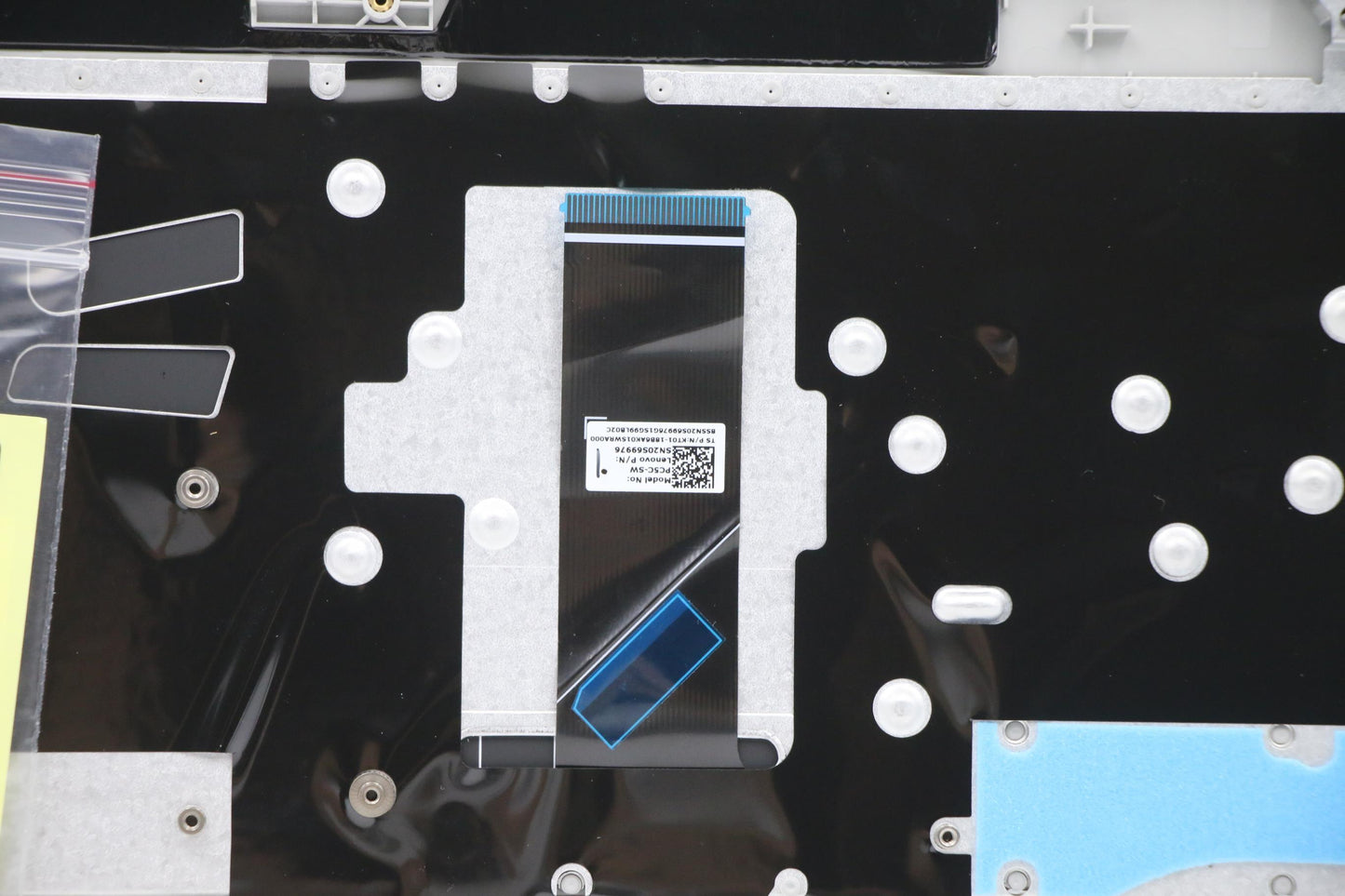 Lenovo Up Assy Gry W/Nblkb_Sw - 5CB0S18685