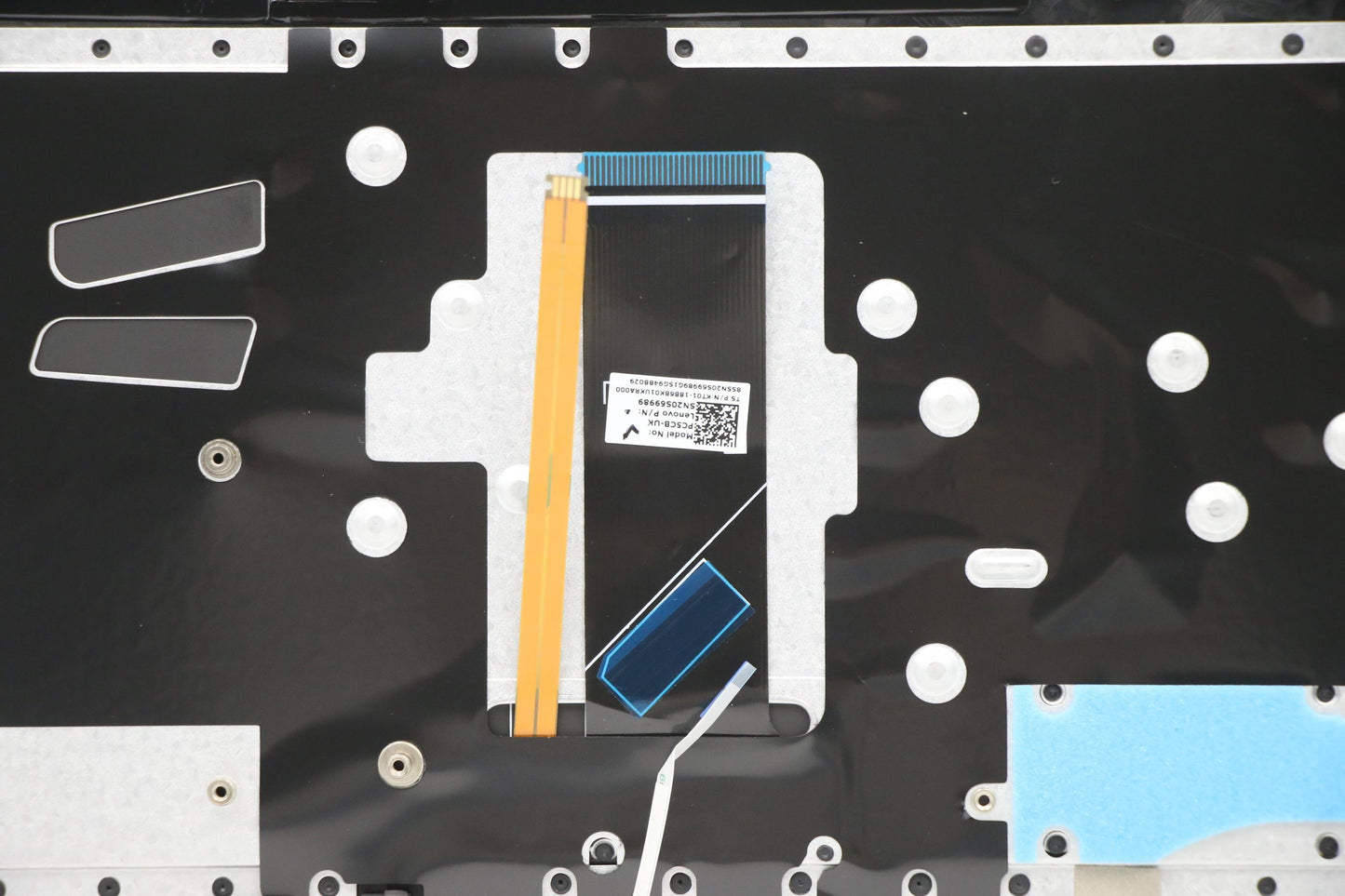 Lenovo Up Assy Blu W/Blkb_Uk - 5CB0S18796