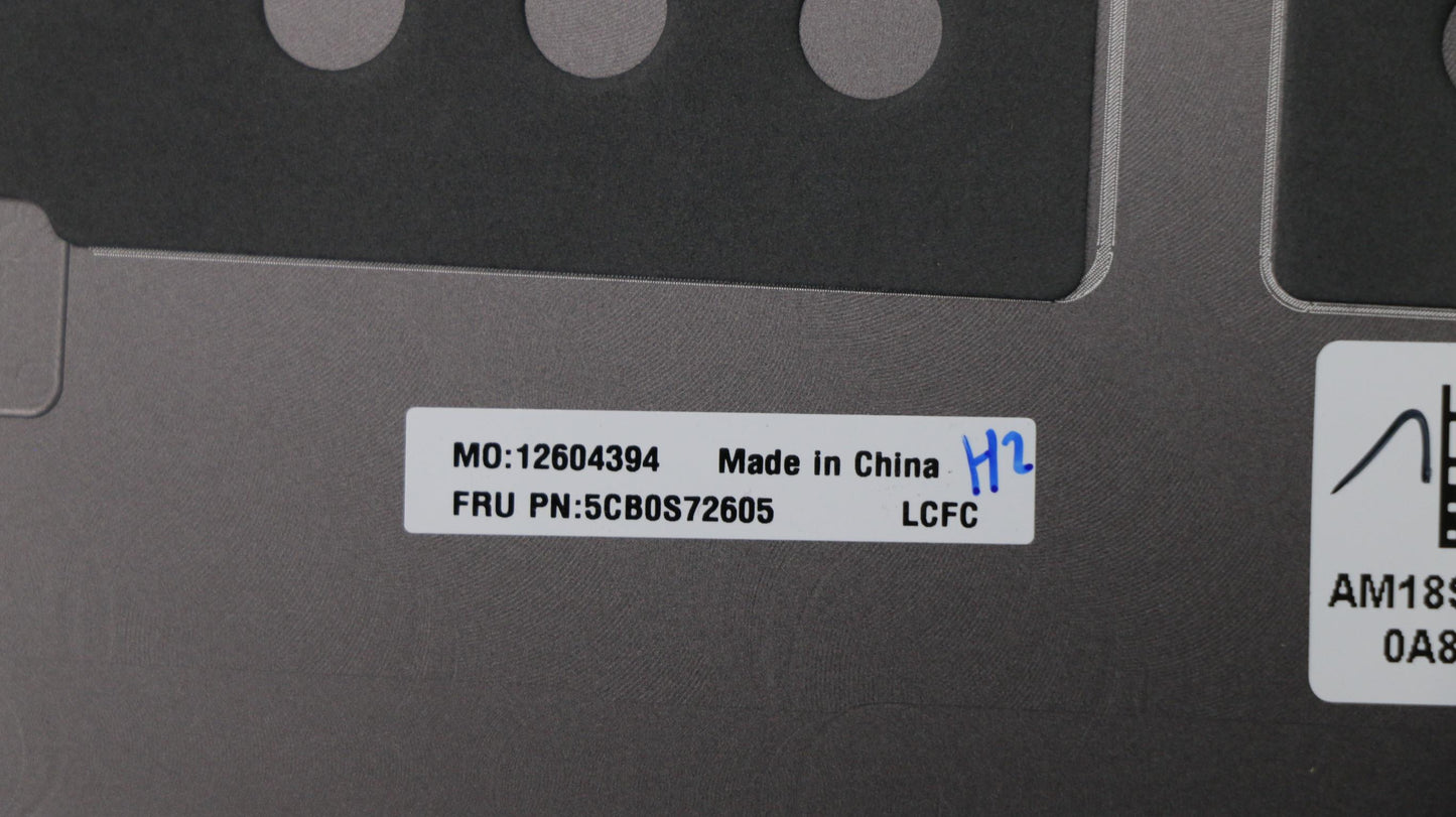 Lenovo LCD Cover - 5CB0S72605