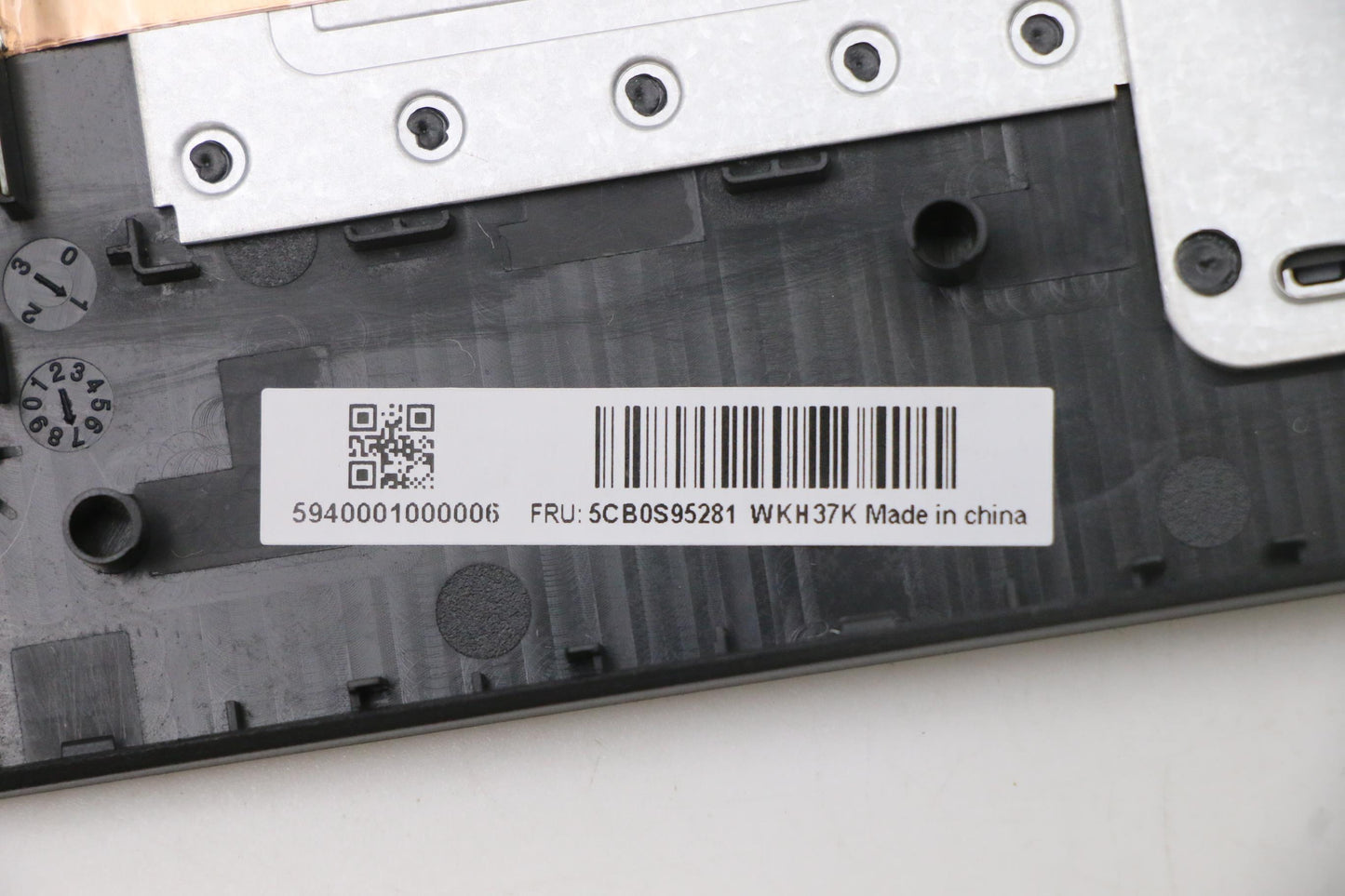 Lenovo Up Assy(Uk) W/Bl Kb_Latin - 5CB0S95281