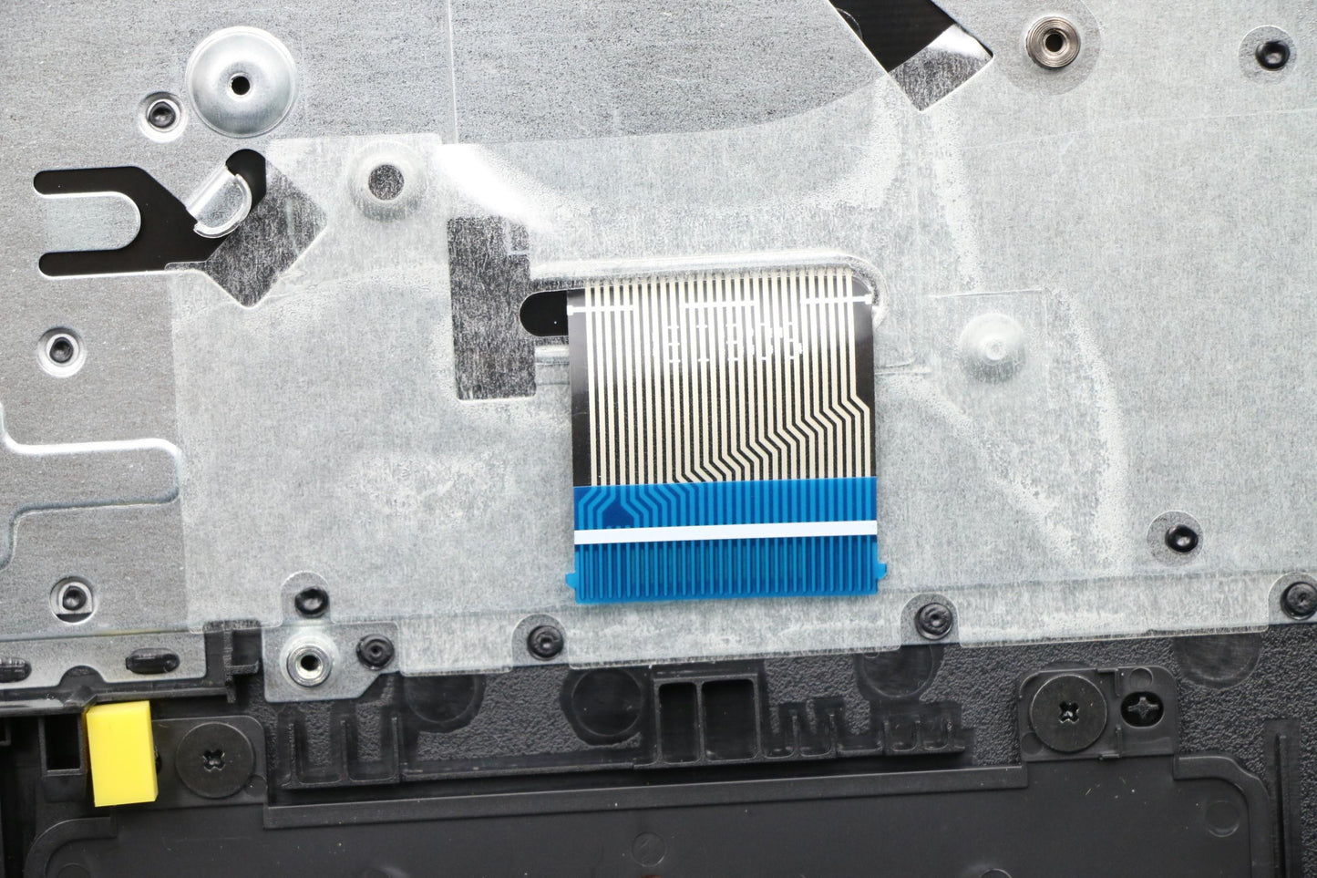 Lenovo Up Assy W/Kb Nbl Latin - 5CB0T25439
