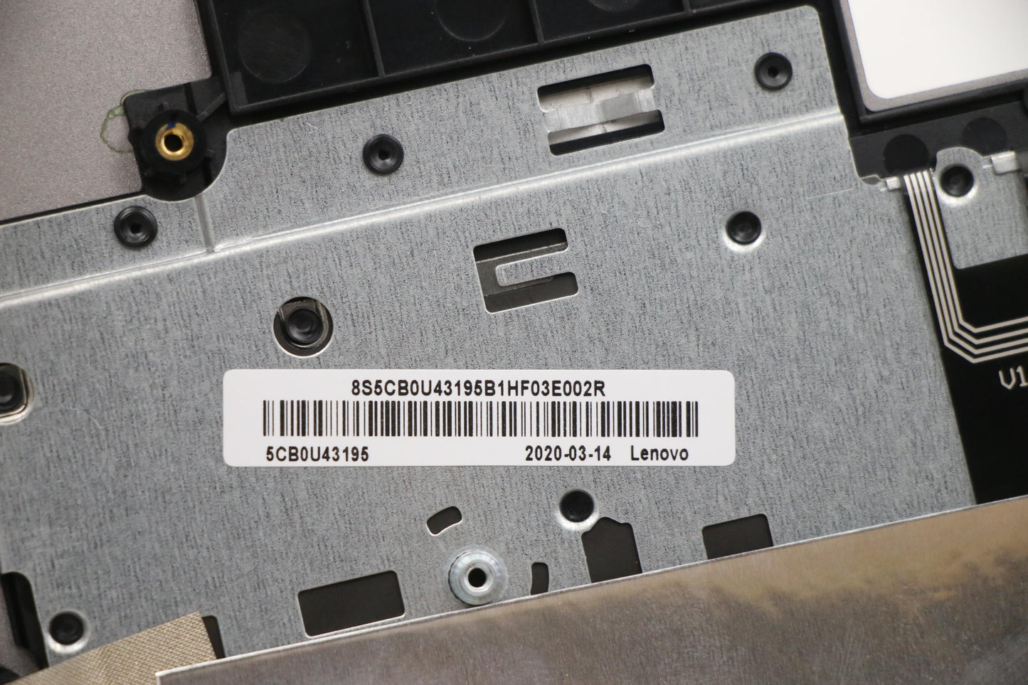 Lenovo Upper Case Asm_B Fp_Bl W/Bl Cf - 5CB0U43195