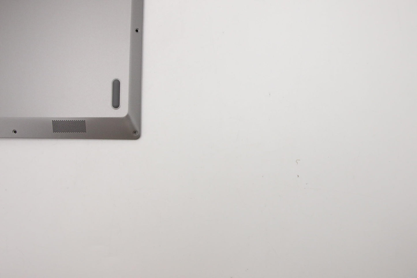 Lenovo Lower Case B 20Rs Mgr - 5CB0W44269