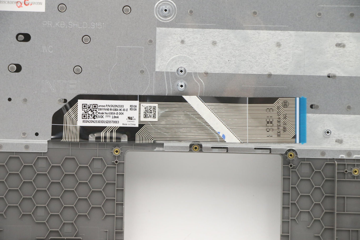 Lenovo Assembly Ucase W/Kb Us Inte Pg - 5CB0X56921
