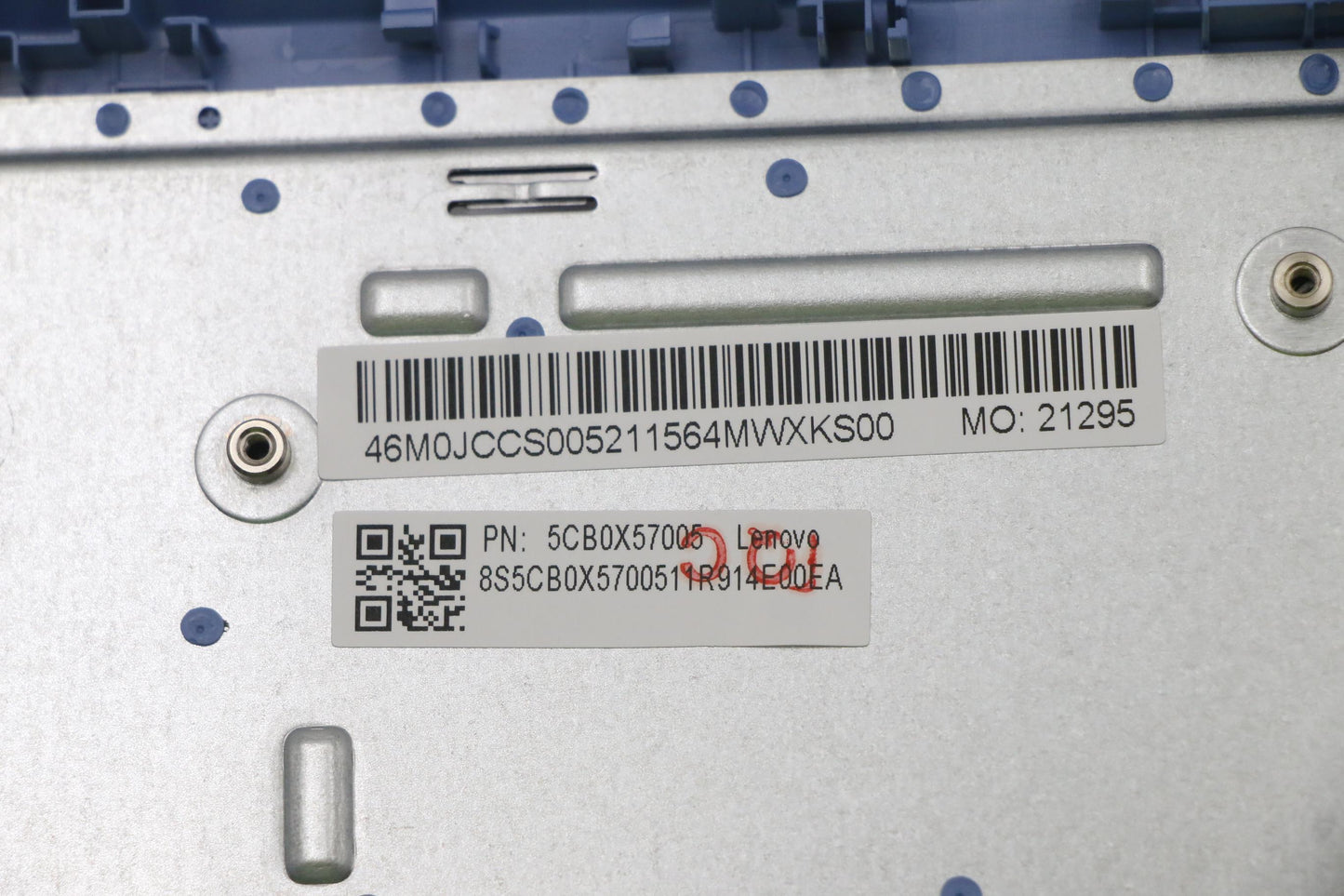 Lenovo Assembly Ucase W/Kb Ru Ib Ls15 - 5CB0X57005
