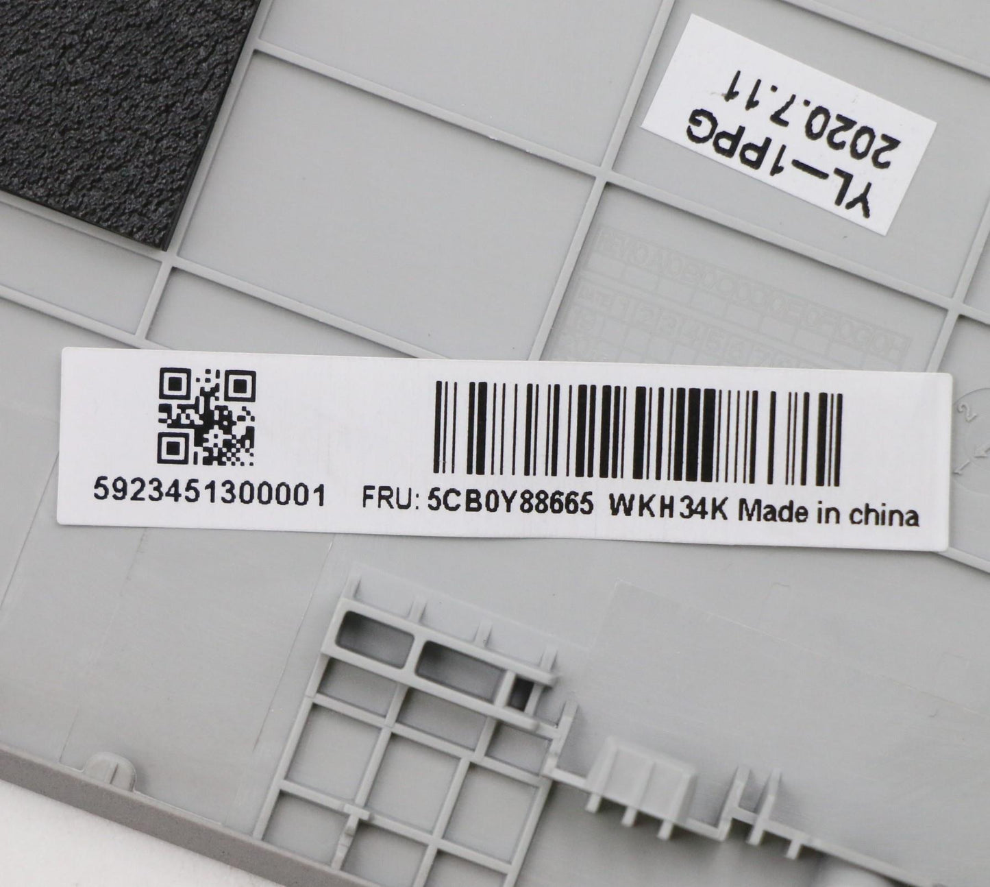 Lenovo Up Pl_Sil Nfp W/Blkb_Spn(Spa) - 5CB0Y88665