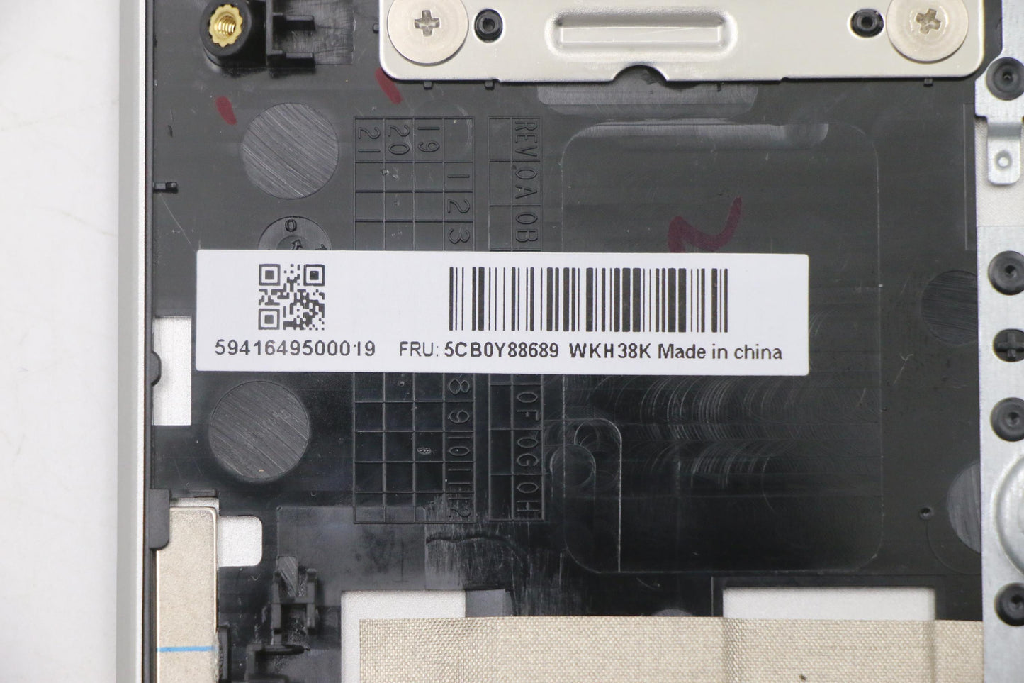 Lenovo Up Al_Sil Fp W/Blkb_Ar-E(Ara) - 5CB0Y88689