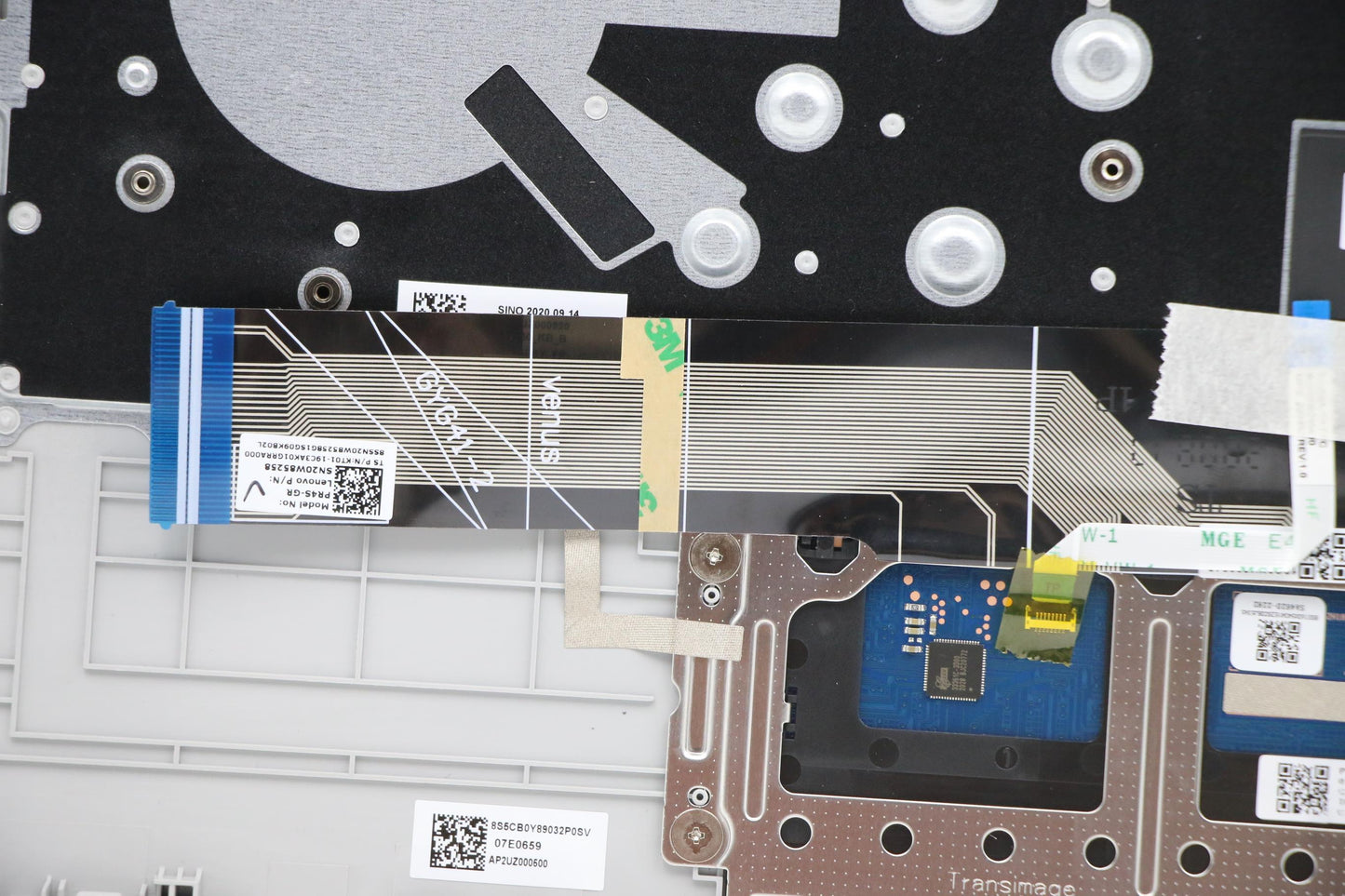 Lenovo Up Pl_Sil Fp W/Nblkb_Ger(Ge) - 5CB0Y89036