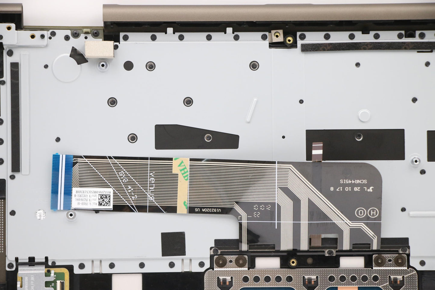 Lenovo Cover Upper Case Asm_Ara L82Bh - 5CB1A08877