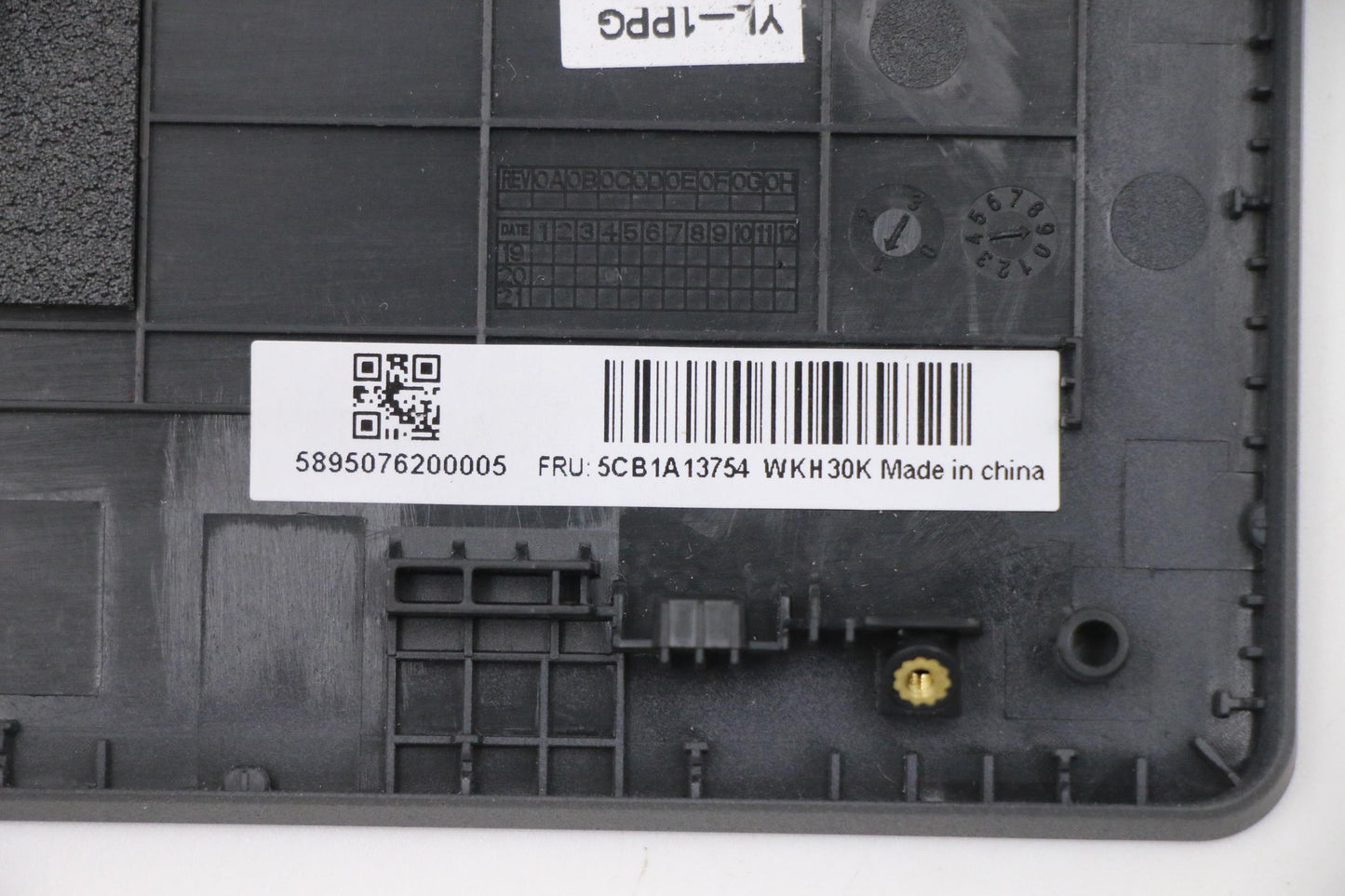 Lenovo Cover Upper C81Ym Pl_Blk Nfp B - 5CB1A13754