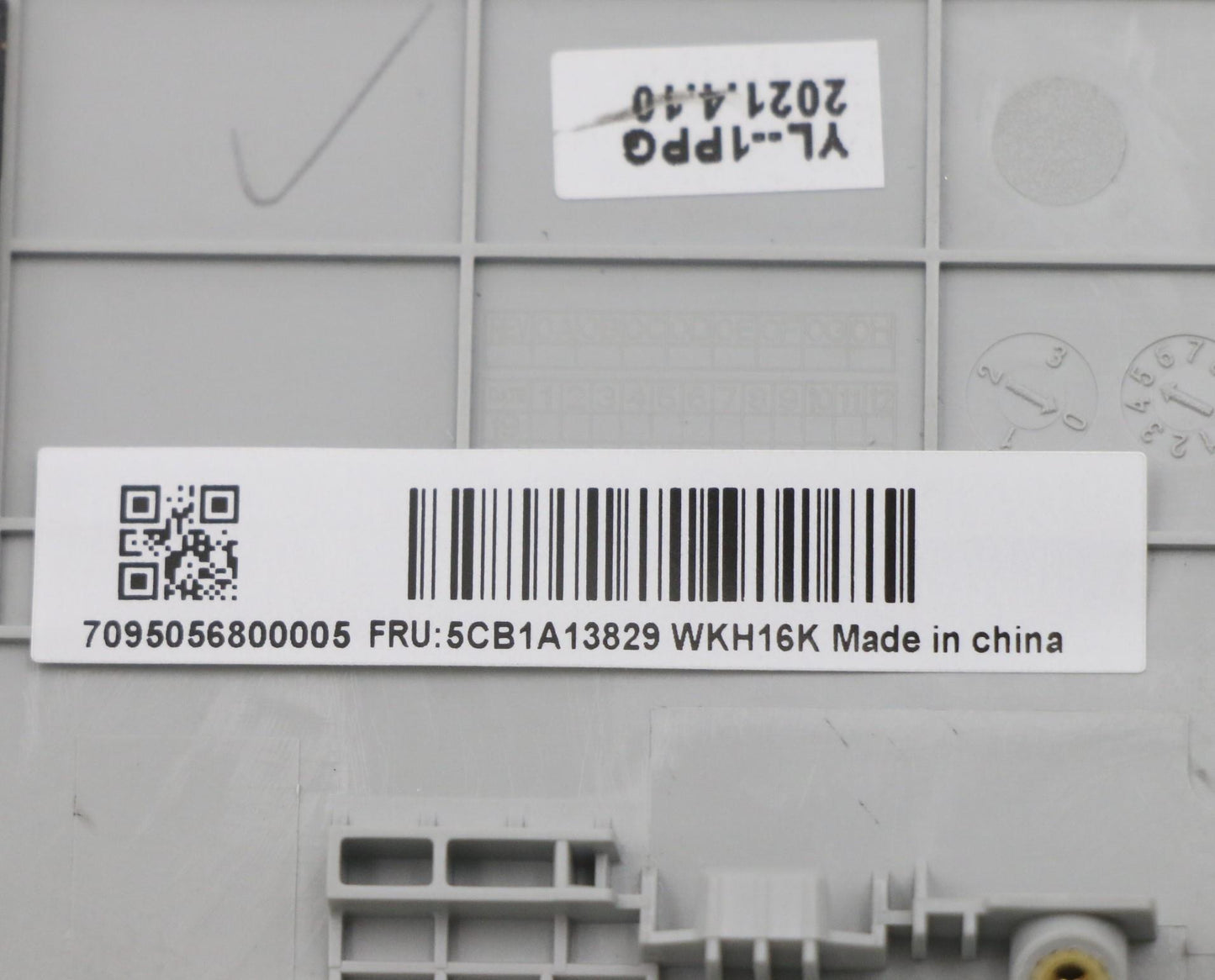 Lenovo Cover Upper C81Ym Pl_Sil Nfp N - 5CB1A13829