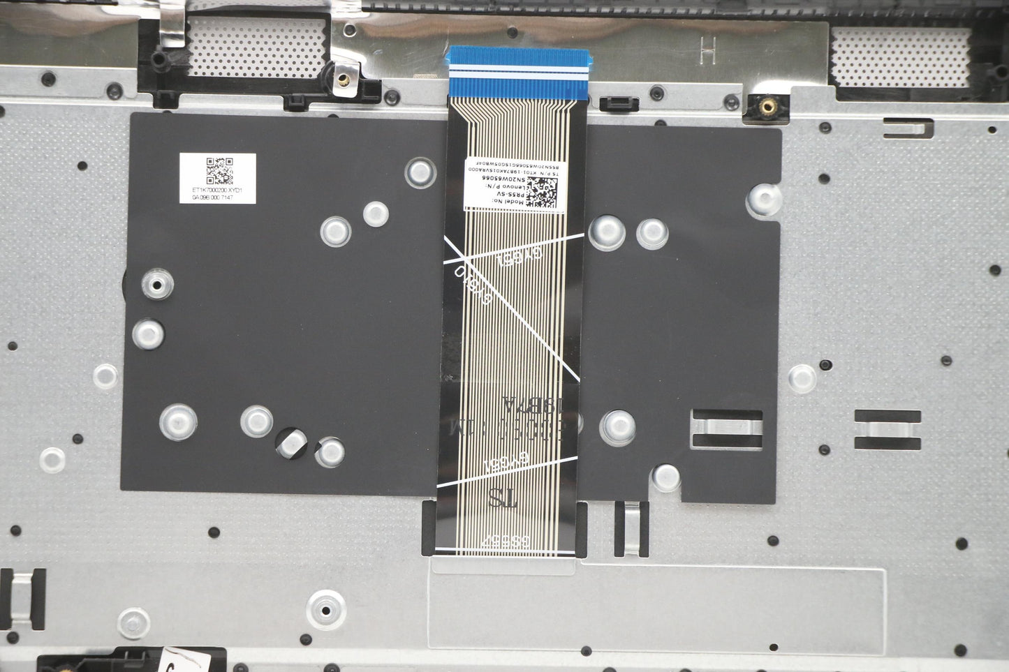 Lenovo Cover Upper Case Asm_Slvl81Yqn - 5CB1A98981