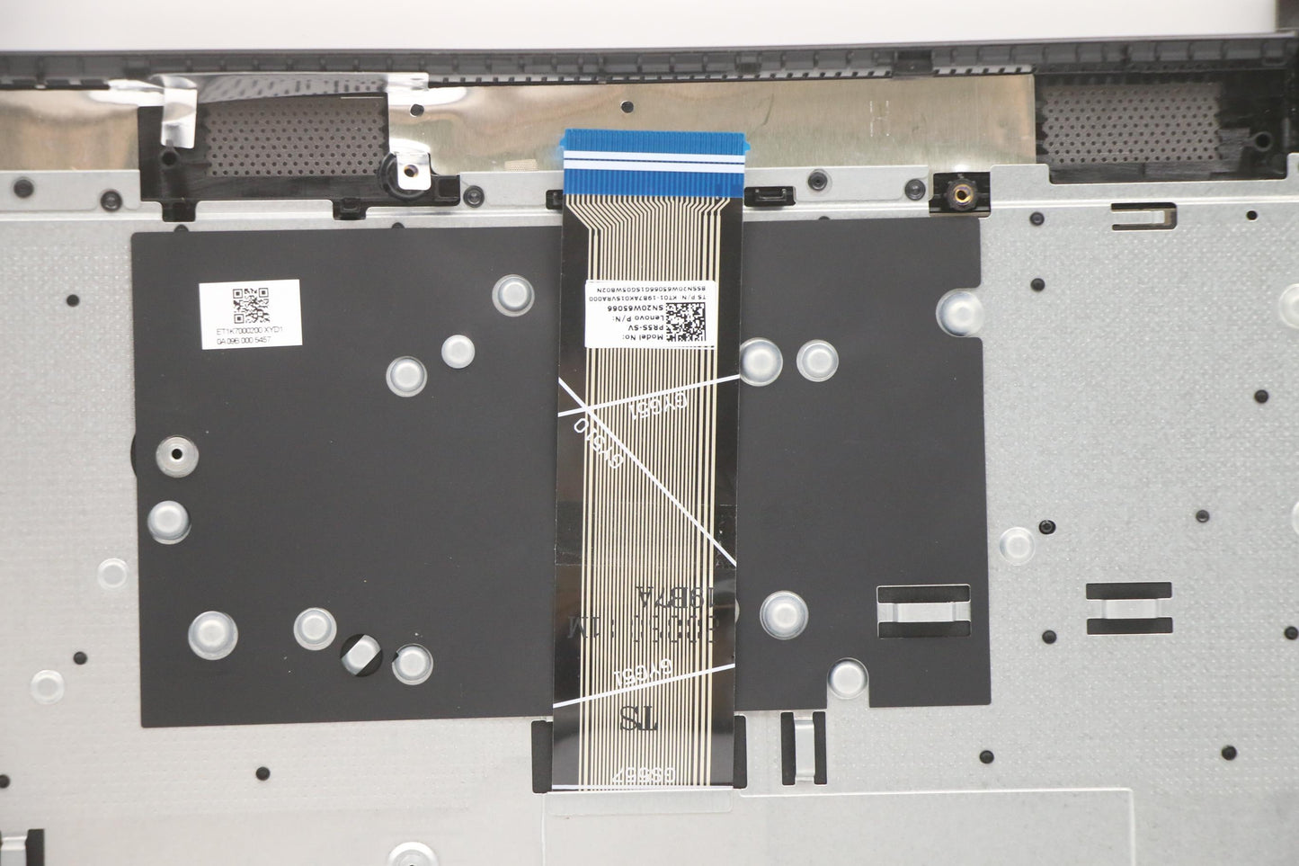 Lenovo Cover Upper Case Asm_Slvl81Yqn - 5CB1A99661