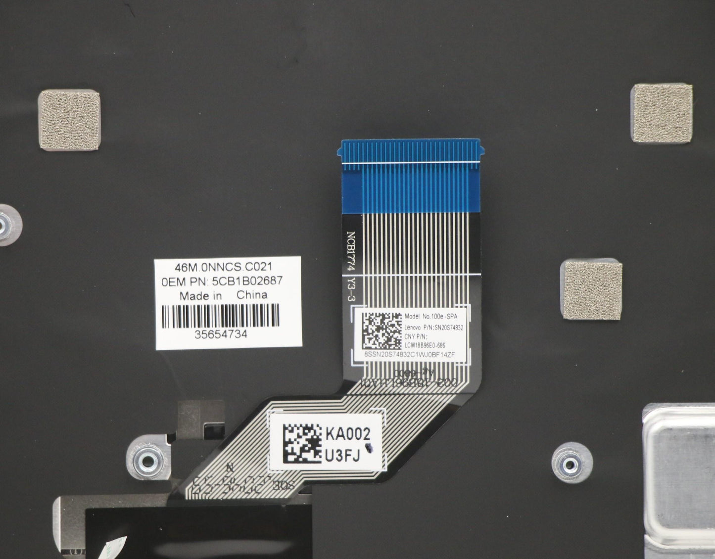 Lenovo Cover Uppercase Asm B 82Gk Spa - 5CB1B02687