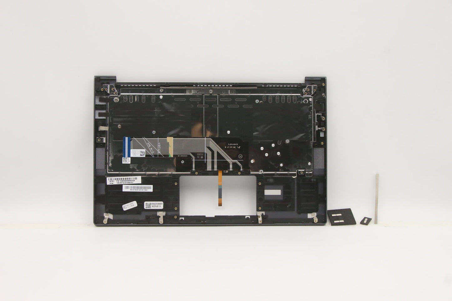 Lenovo Cover Upper Case Asm_Bu Q82A3 - 5CB1B02810