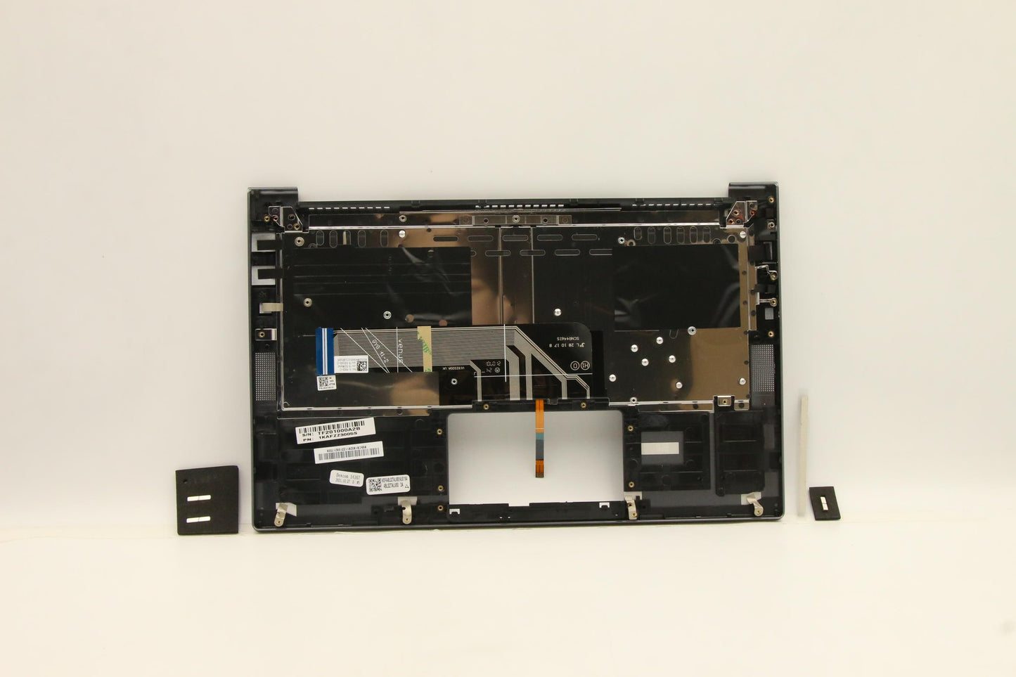 Lenovo Cover Upper Case Asm_Cz-Sk Q82 - 5CB1B02811