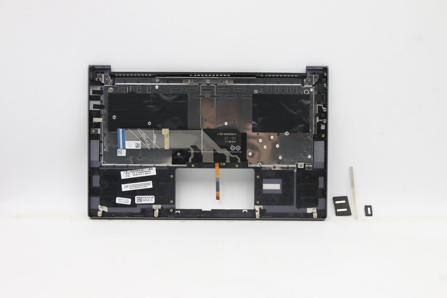 Lenovo Cover Upper Case Asm_Gk Q82A3 - 5CB1B05292