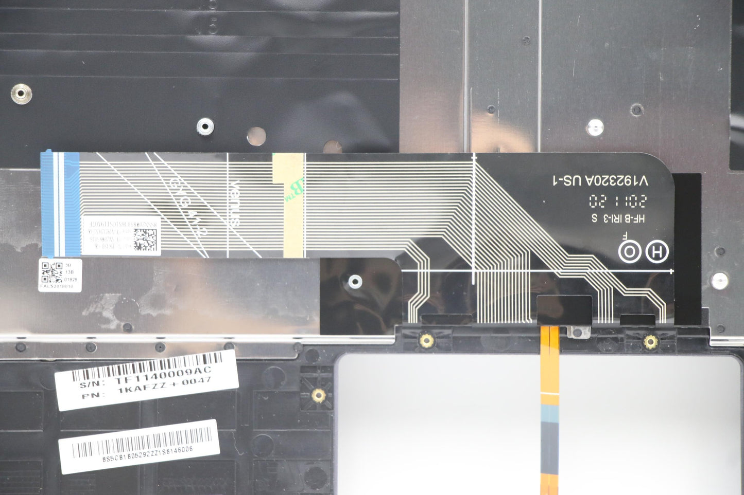 Lenovo Cover Upper Case Asm_Gk Q82A3 - 5CB1B05292