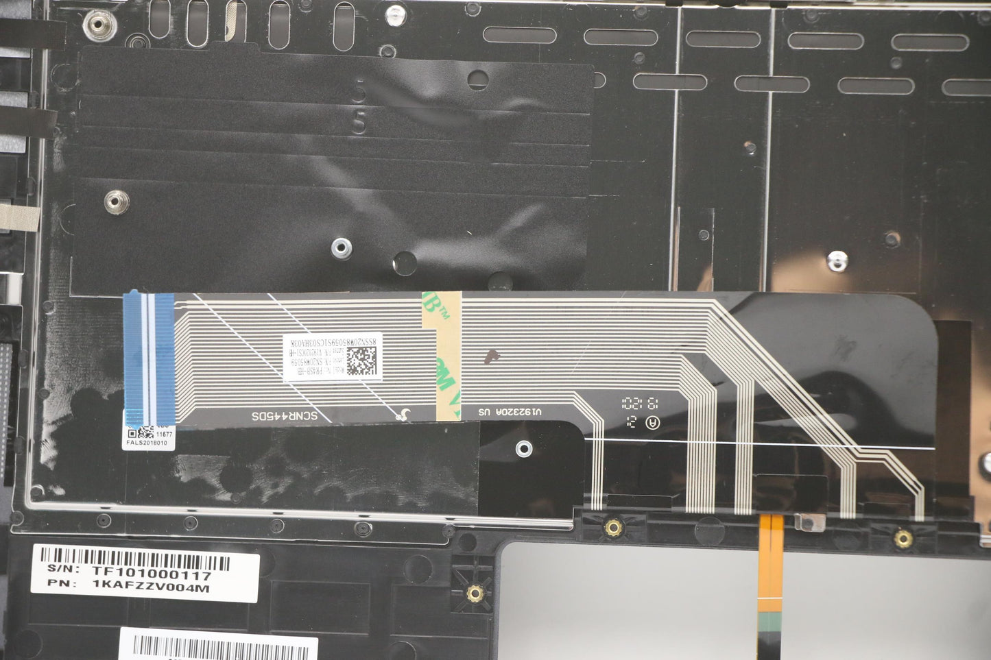 Lenovo Cover Upper Case Asm_Hb Q82A3 - 5CB1B05293